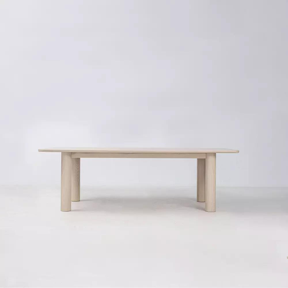 Arc 白蜡木窄款餐桌 - 1.8m